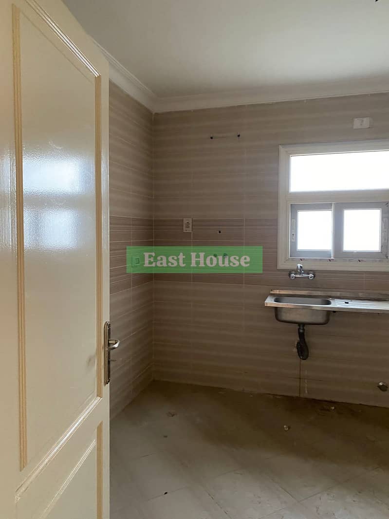 6 04a11bc2-265d-42a1-85c4-2bce7e86eed9. jpeg