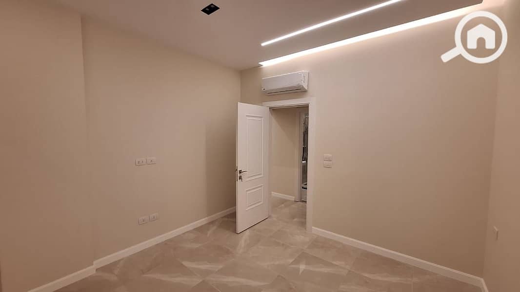 12 WhatsApp Image 2025-11-26 at 14.31. 41 (1). jpeg