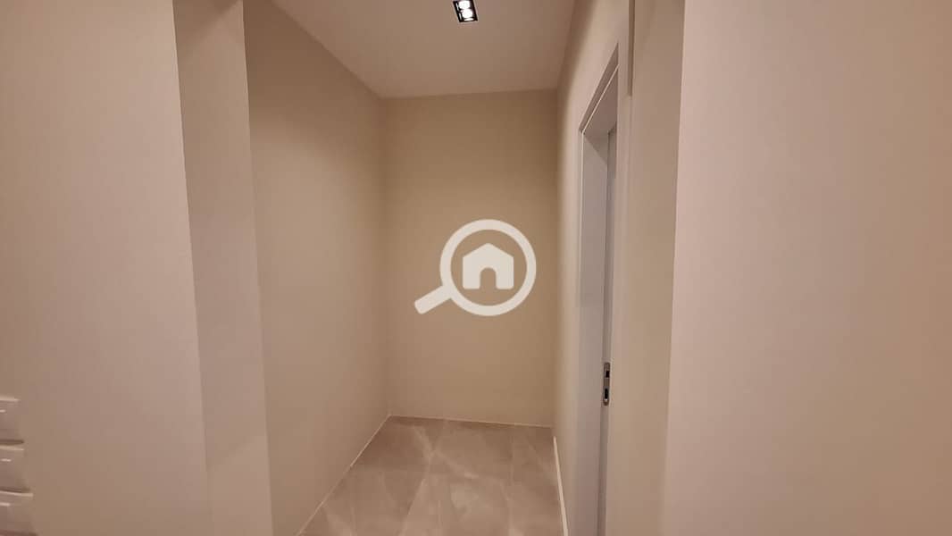 16 WhatsApp Image 2025-11-26 at 14.31. 40. jpeg