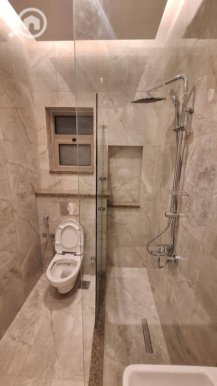 18 WhatsApp Image 2025-11-26 at 14.31. 39 (1). jpeg