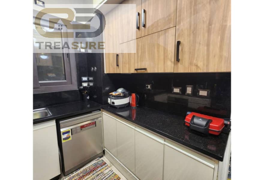 3 f3a4e599-92b4-42ab-a4af-bb14580a9c07. jpg