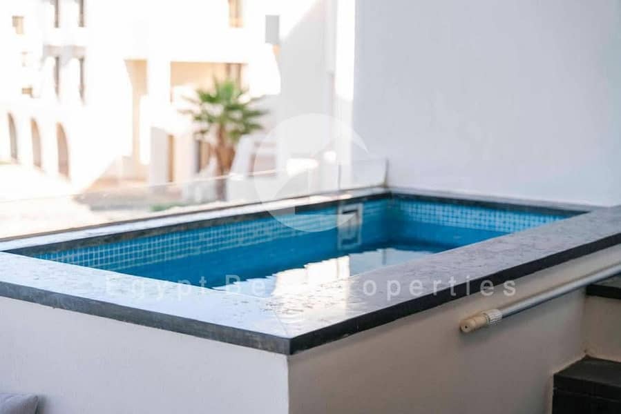 11 d57253b8-5d09-4797-bb7a-bf2568a0e5c9. jpeg