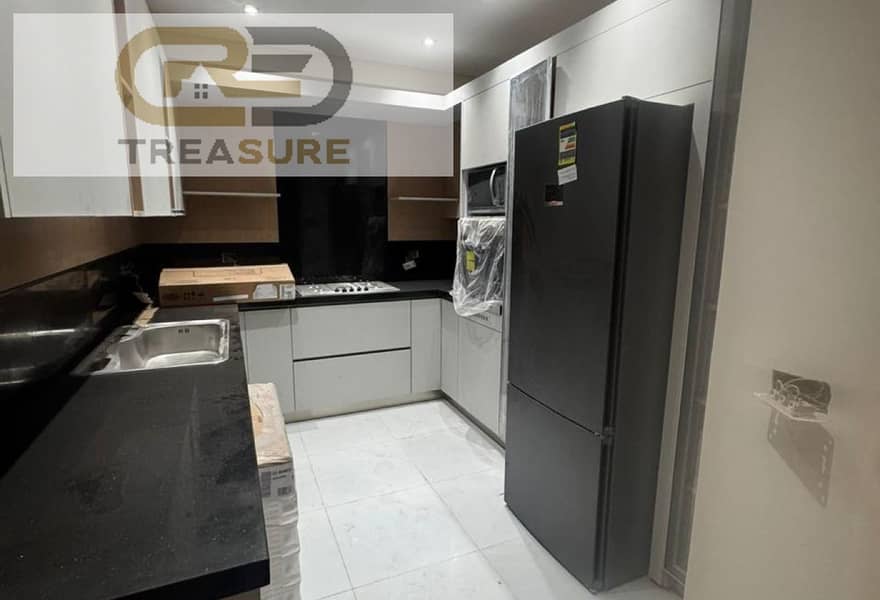 4 c5dfae4c-ebdd-4d28-96fa-39edacd33d85. jpg