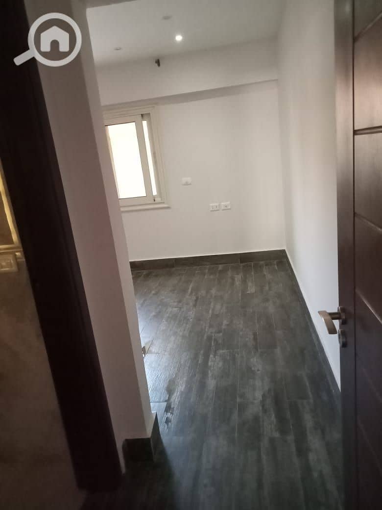 5 251c9c8d-0feb-4a45-b652-d03465c7a473. jpg