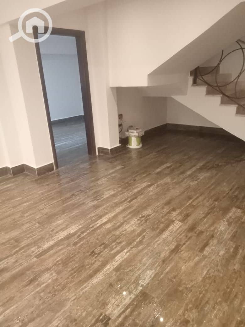 10 c9a9cfaa-8ee2-4ed9-b7fd-a89f1716d3bc. jpg