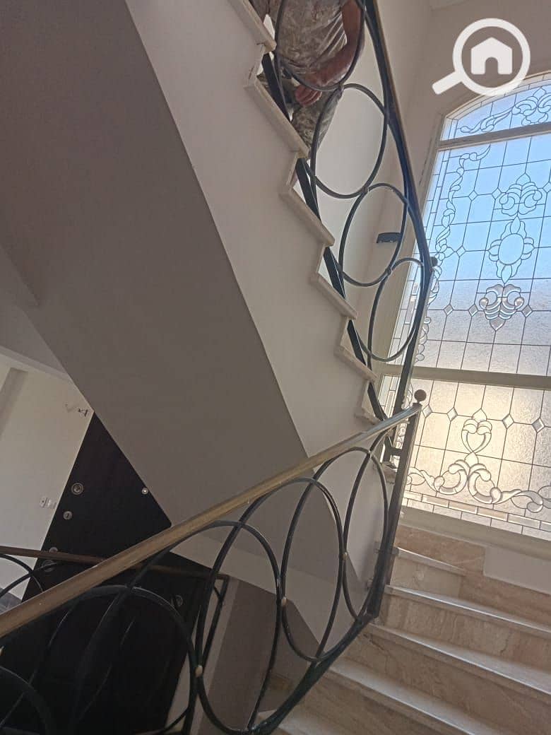 14 e012056e-99a1-4c09-b351-abe98fe6cf8e. jpg