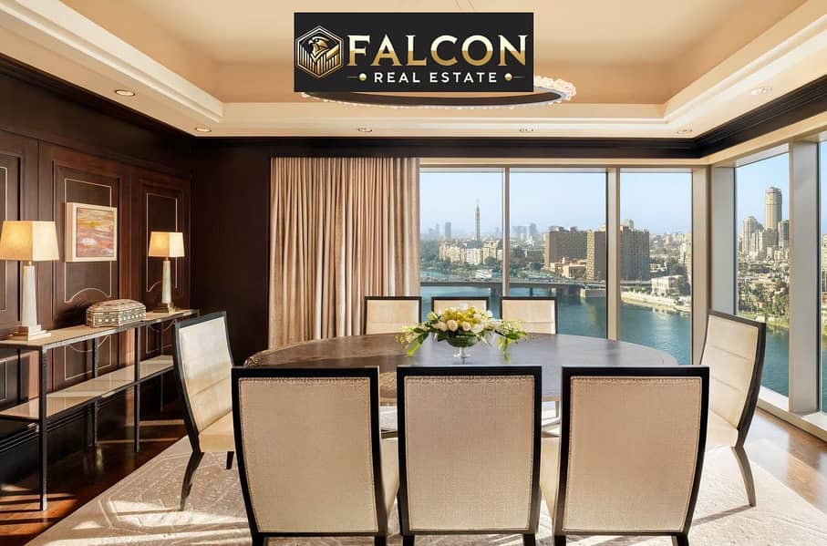 2 caixr-suite-dining-room-9954-hor-clsc. jpg