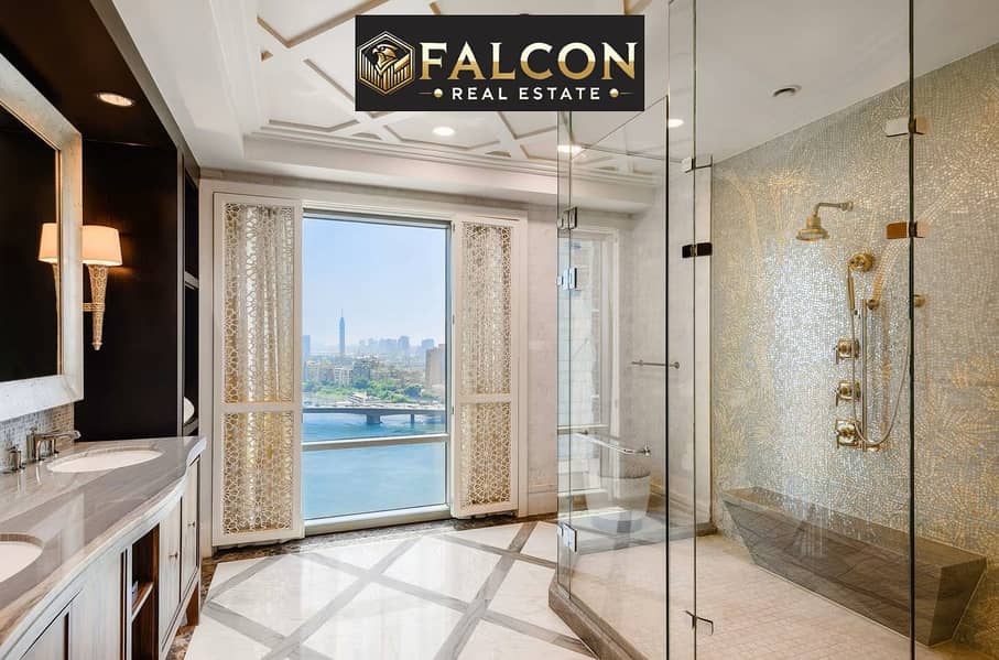 6 caixr-suite-bathroom-6039-hor-clsc. jpg