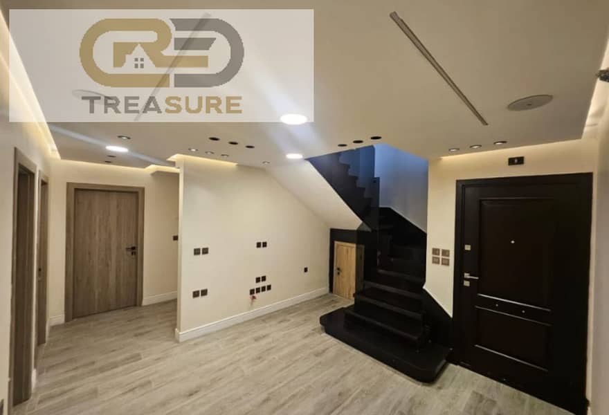 4 4ff1c08e-2f12-4663-b51e-28ceaf9ad9f4. jpg