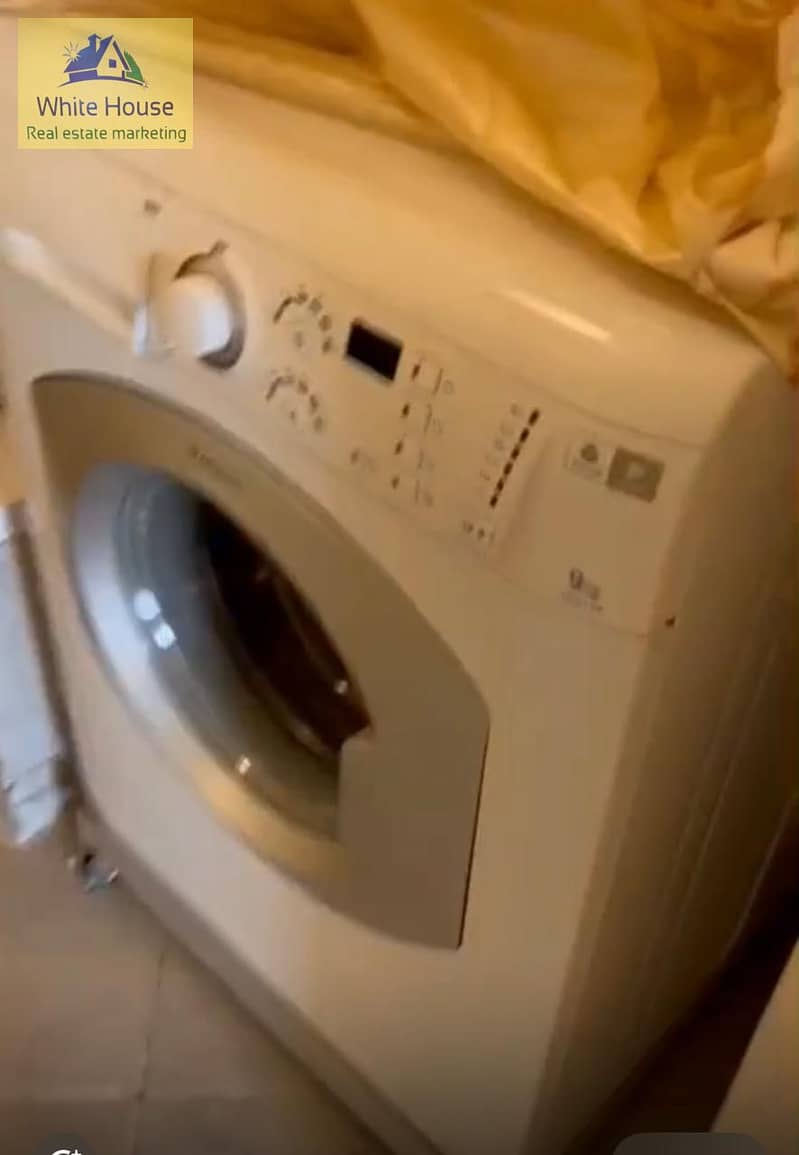 10 c93bd7d4-c232-4d09-8c45-845a157fc9c2. jpg