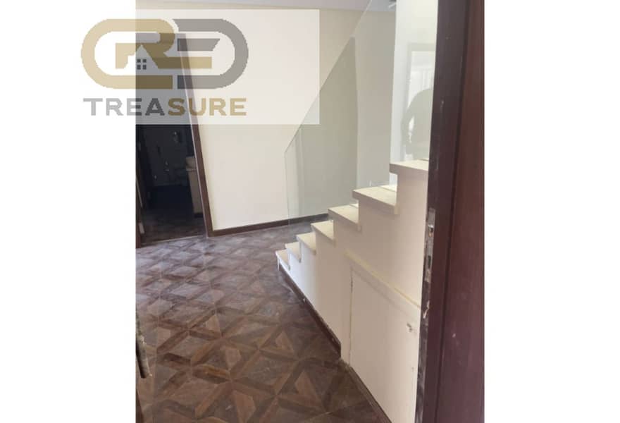 4 f0b757b1-f9f8-4b9a-acc4-d81ba4d2e667. jpg