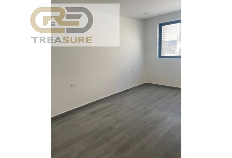 10 b8ad3ddd-a8d0-4a9b-bf98-d1e92d8f5b52. jpg