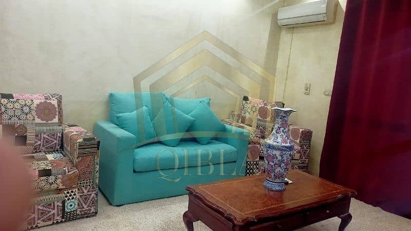 شقه مفروشه فرش مودرن للايجارالسنوى بالشيخ زايد فى المستقبل