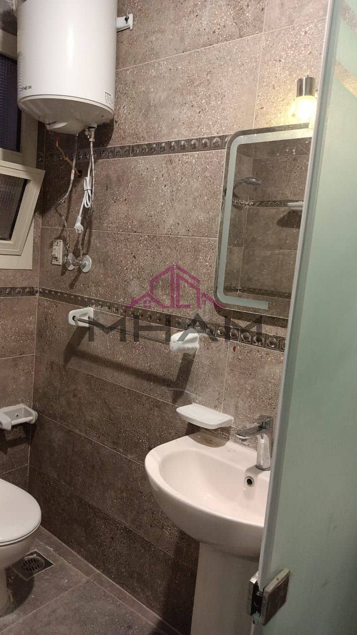 8 photo_5789884896384846669_y. jpg