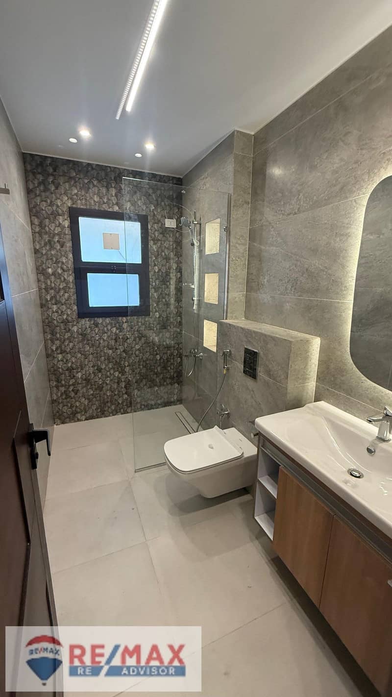 26 5825416361960737878. jpg