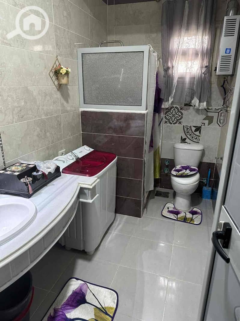 12 af702d5a-68df-4d16-baff-1a80fe3b4630. jpg