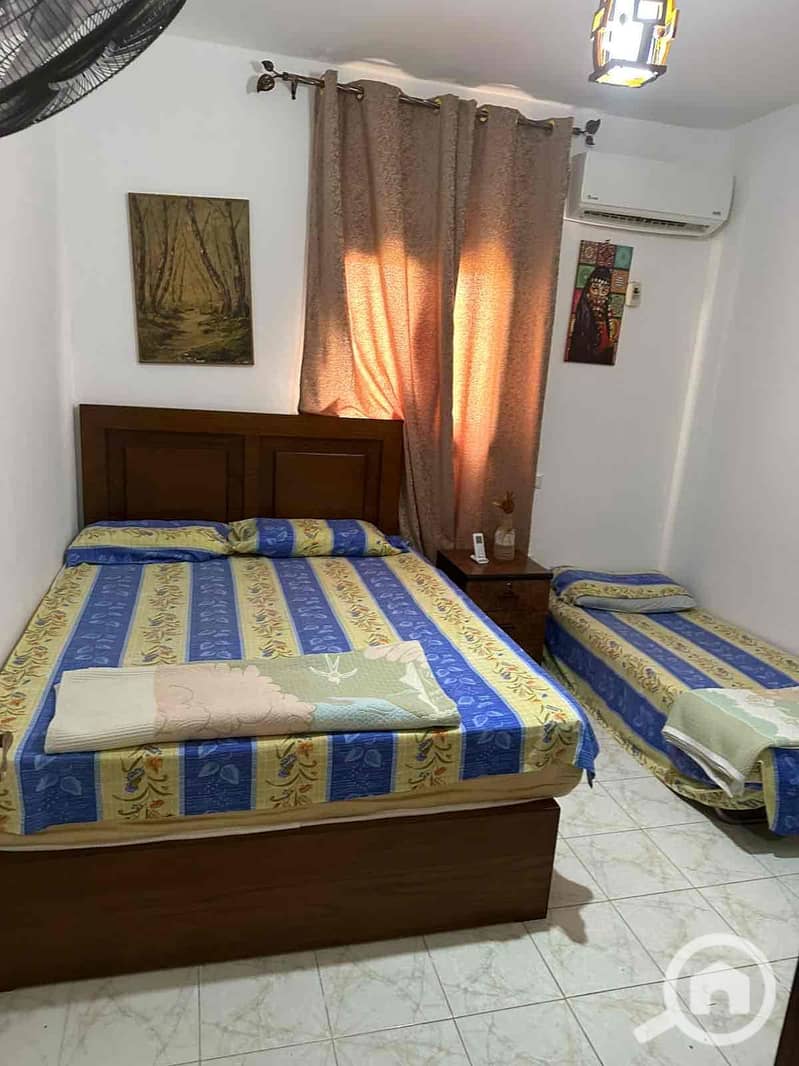 14 b5f16c6f-e7d4-4b7b-a068-e39730851137. jpg