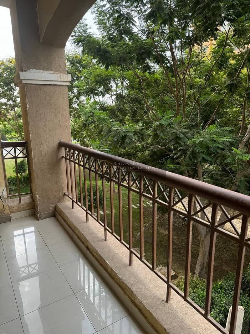 5 425d452a-9d51-4ff1-9114-216a80b484d8. jpg