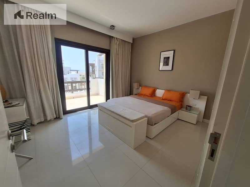 10 WhatsApp Image 2025-08-17 at 15.16. 48_9821cd79. jpg