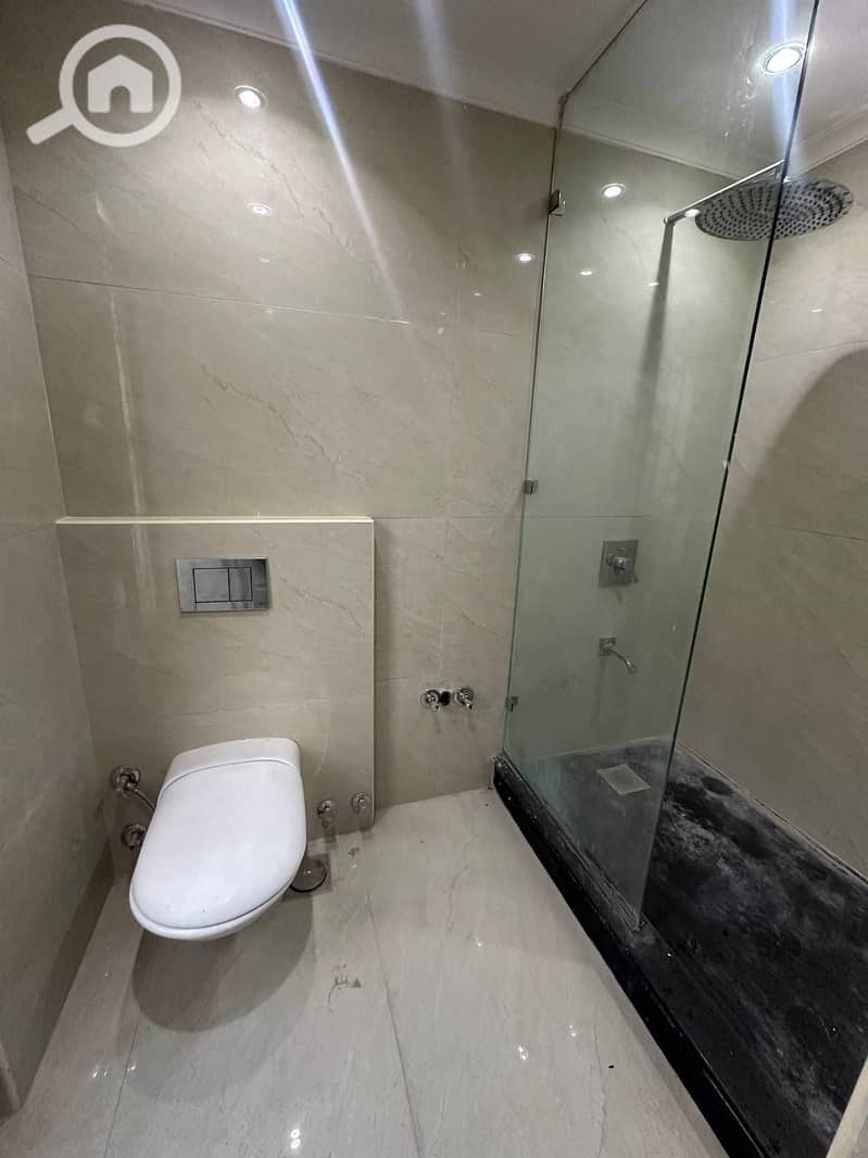 4 2b0250d1-c6d8-46ce-8190-b41ea498384d. jpg