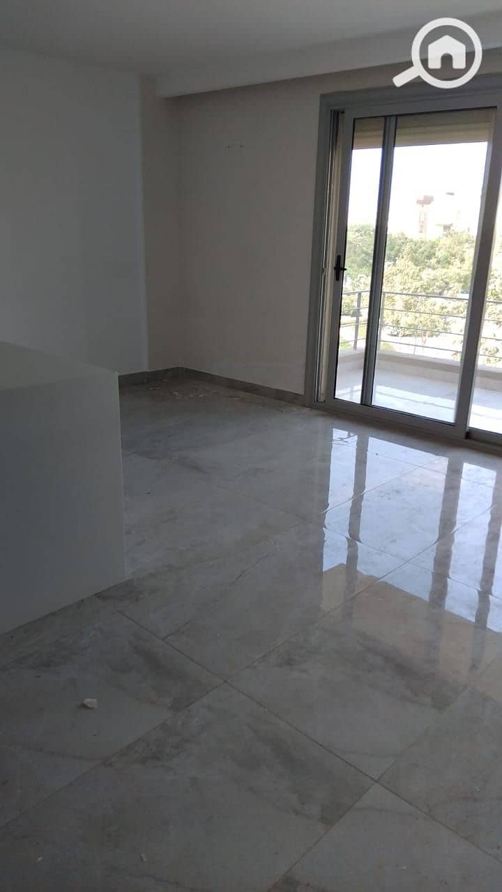 10 WhatsApp Image 2025-11-26 at 12.40. 38_06328038. jpg