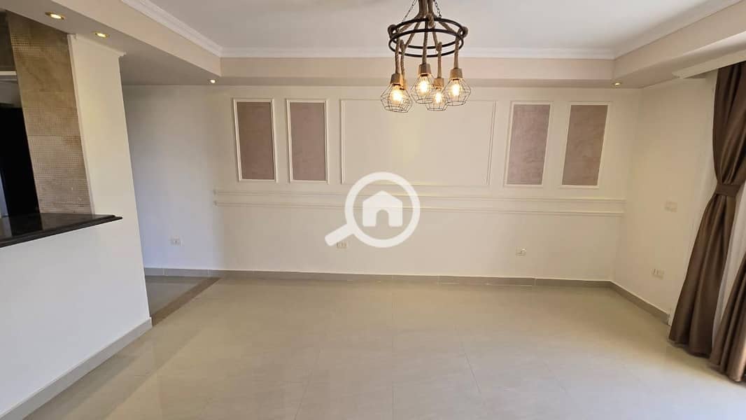 4 873a9de6-02a5-4a85-93eb-cfc9833a33c5. jpeg