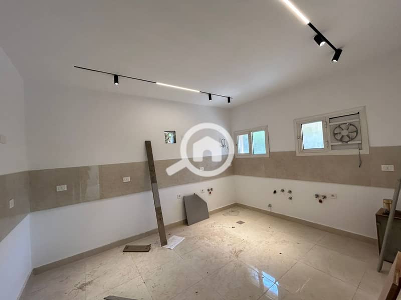 9 f021e9ce-fb92-44e9-84d5-f87c1bf5f8d5. jpeg