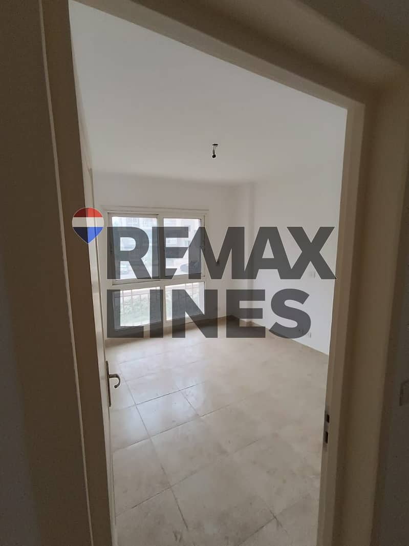 2 7c0242a5-7841-4980-9065-10121fcfd37f. jpg