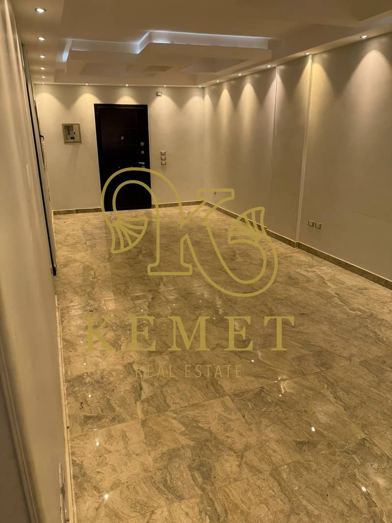 10 WhatsApp Image 2025-11-23 at 16.05. 46_372cbdbb. jpg