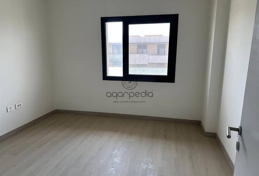 4 167c5b4a-eb3e-4a4c-be8b-3988111b9e4a. jpg