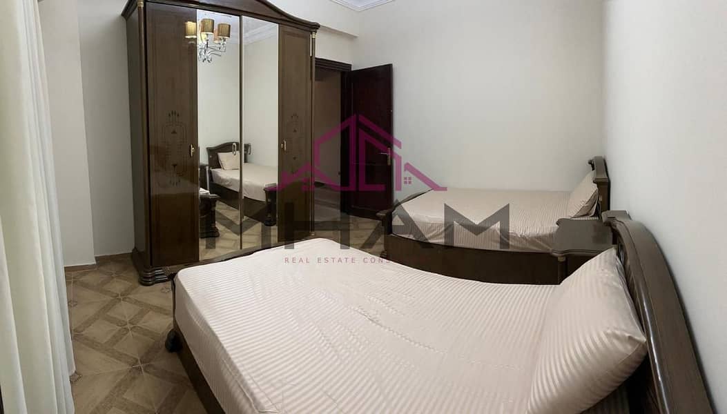 10 photo_5787449460949453932_y. jpg