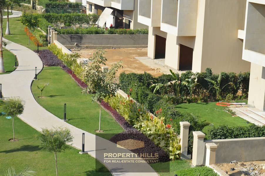 13 b12d0e46-8846-4942-bf89-9fc4e718349f. jpg