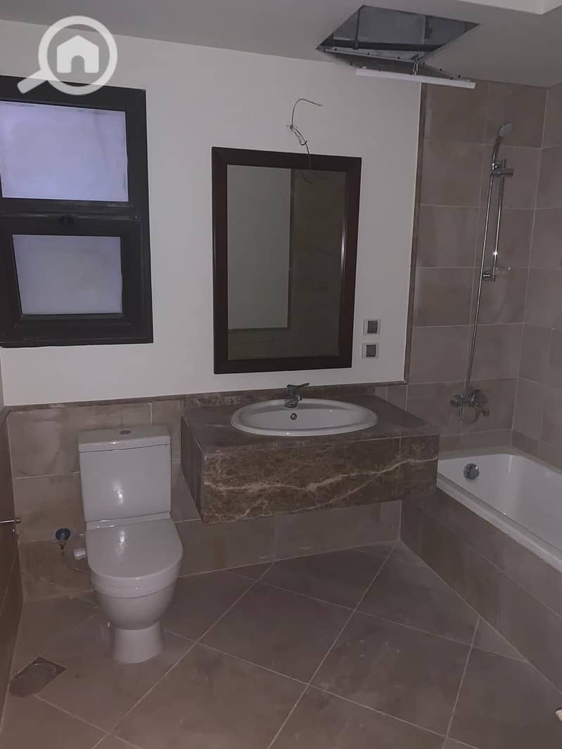 8 WhatsApp Image 2025-11-26 at 16.36. 33 (1). jpeg