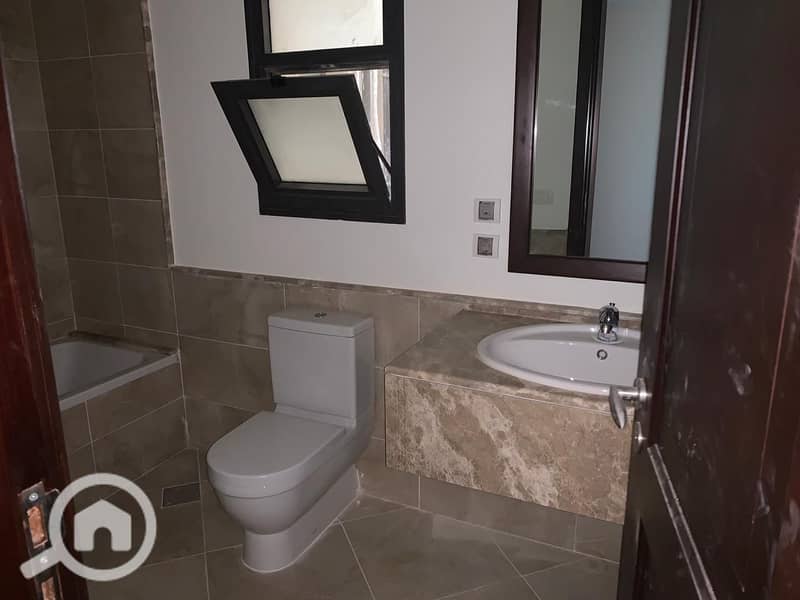 9 WhatsApp Image 2025-11-26 at 16.36. 34. jpeg