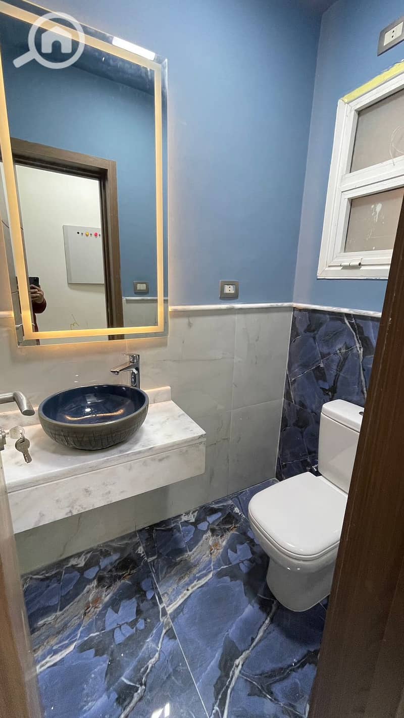 9 6832c356-ca0a-49bf-a48d-b8e5873b1725. jpeg