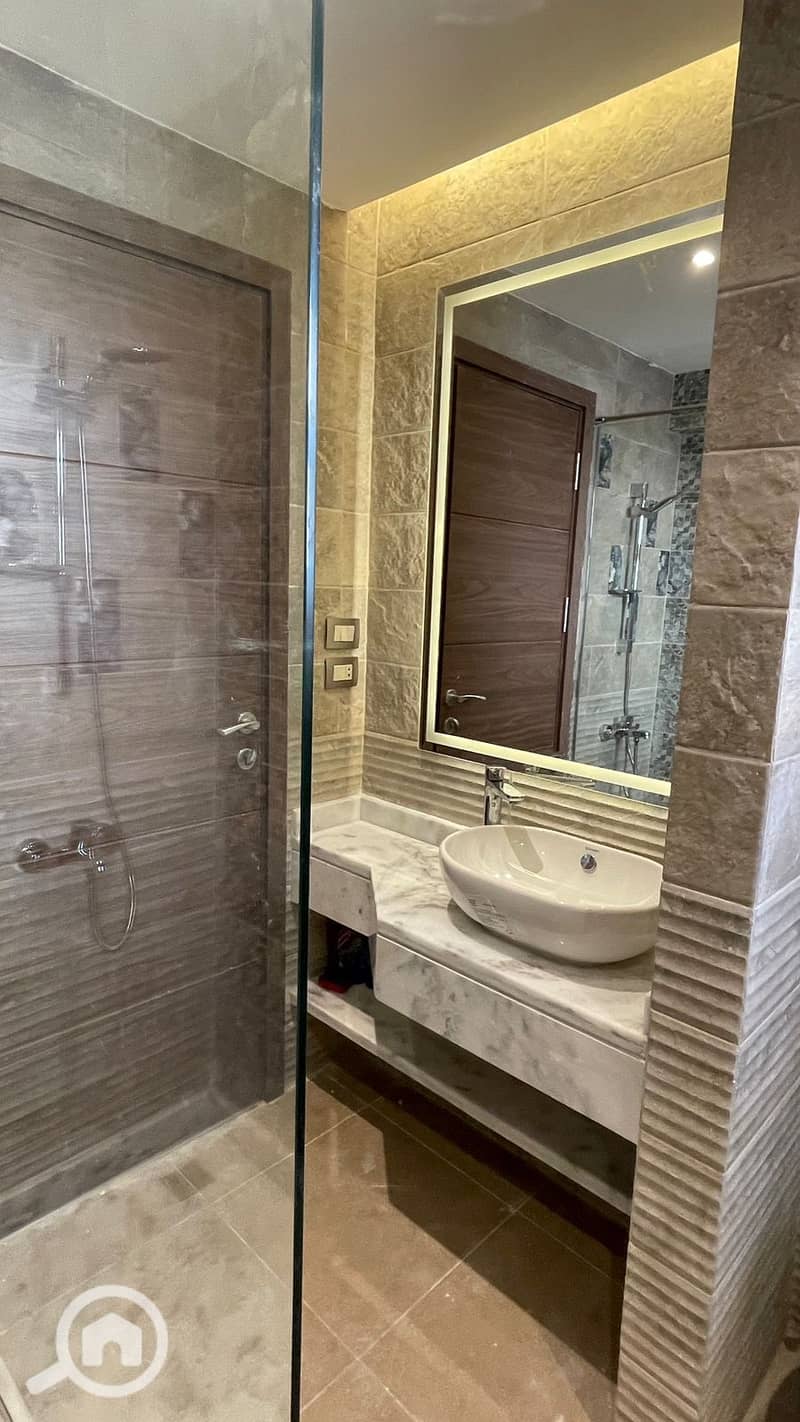 10 69656698-0a11-40dd-8d92-90a65bd55245. jpeg