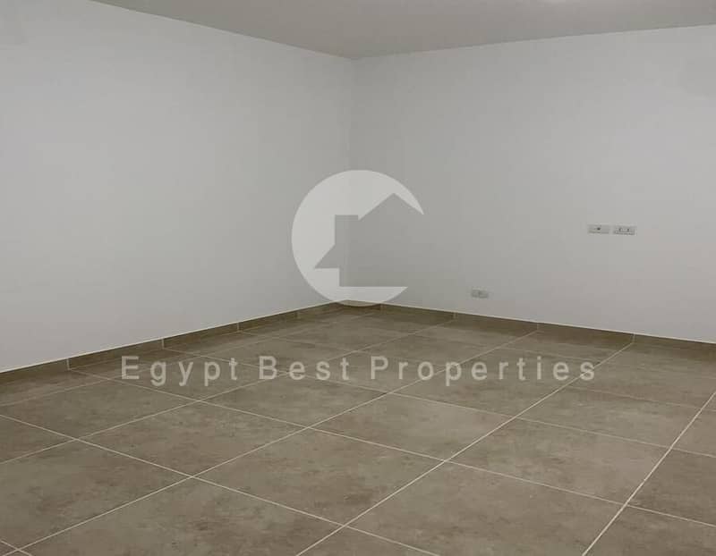 4 6a43d0ae-fe40-4025-82df-16e7eb33f4fd. jpg