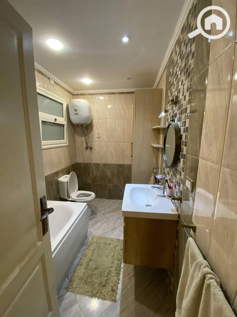 12 8887955c-1828-416d-9625-7650d1b91c29. jpeg