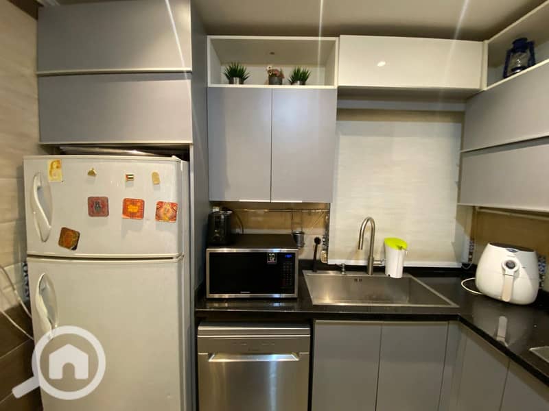 16 cd360a0d-ece2-48d1-9d3f-93782a12d37e. jpeg