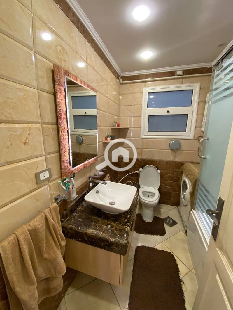 22 ea570359-afbc-4615-9514-0ed5c981b8db. jpeg