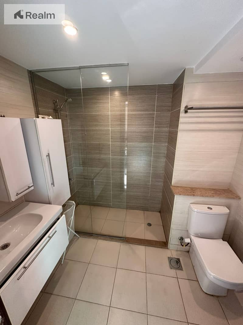 6 WhatsApp Image 2025-09-04 at 11.32. 35_7d6f3cd8. jpg