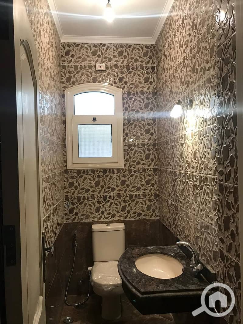 5 53b762bd-bae1-4dfa-9ea0-099417d40b7d. jpg