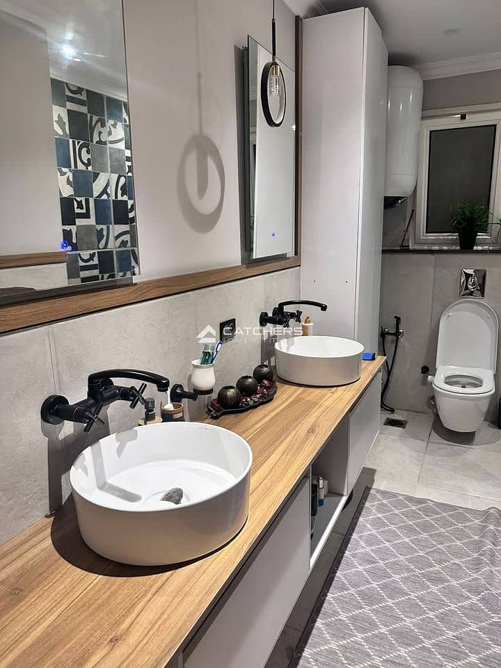 2 587882914_2261894654324705_7073134460233410363_n. jpg