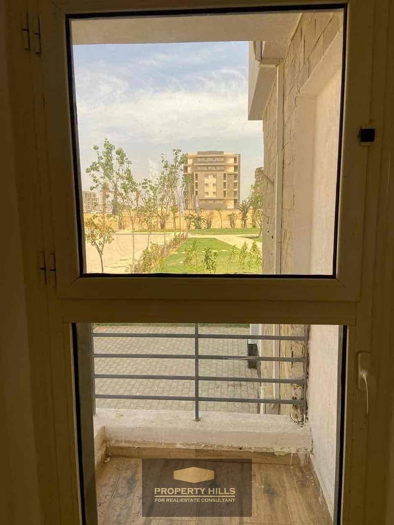 2 7d4770b5-a62e-4dd5-8f15-c79dff5c07e4. jpg