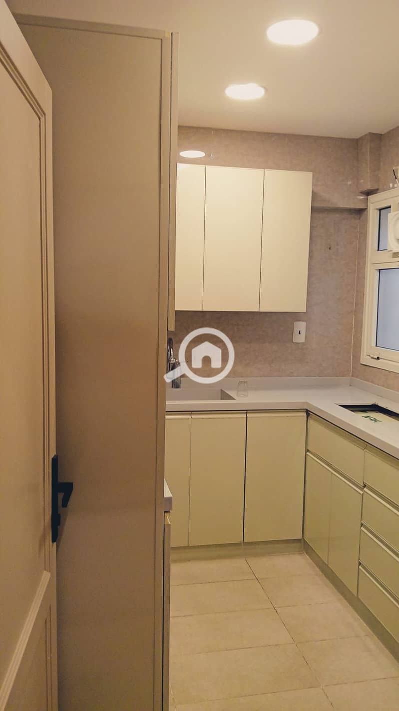 10 baf5ed05-3122-4811-9d88-c01312366e81. jpeg