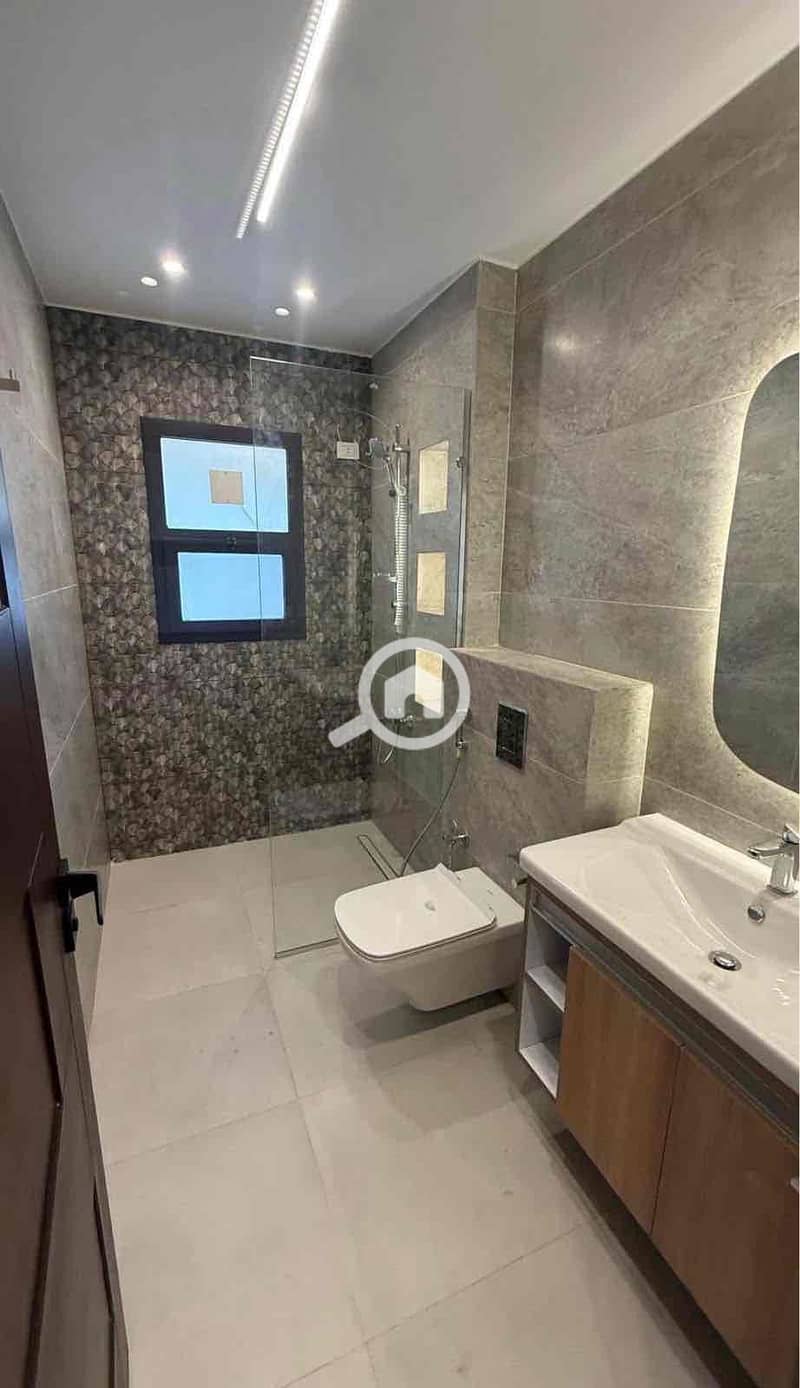 5 1d0428de-1ade-4c19-87c5-e042ee4eda9e. jpg