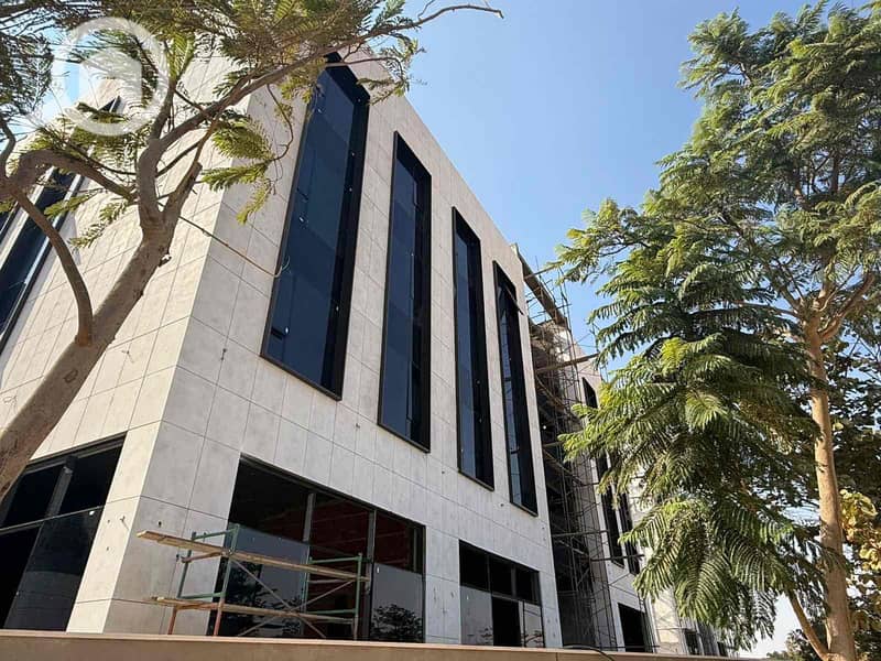 2 09f26cd3-a6c4-41ff-a43a-111b84f7d2b5. jpg