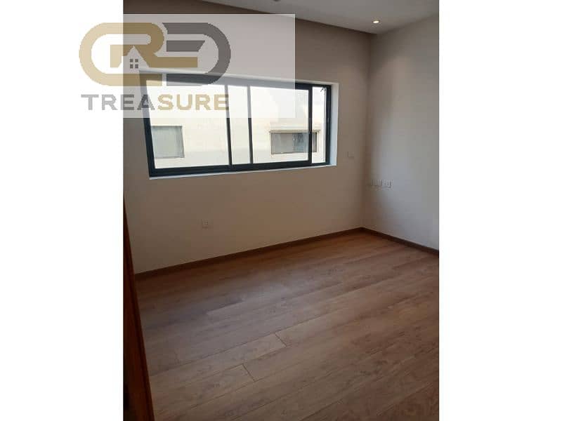 2 WhatsApp Image 2025-11-26 at 4.38. 53 PM. jpg