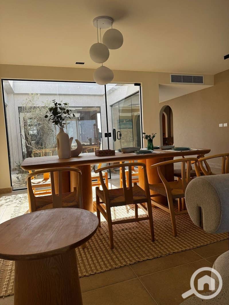 10 2a305040-b465-4aad-befa-070c8d1299c5. jpeg