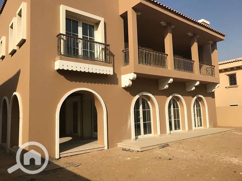 8 50127120_2200579783491468_4257656099055861760_n. jpg